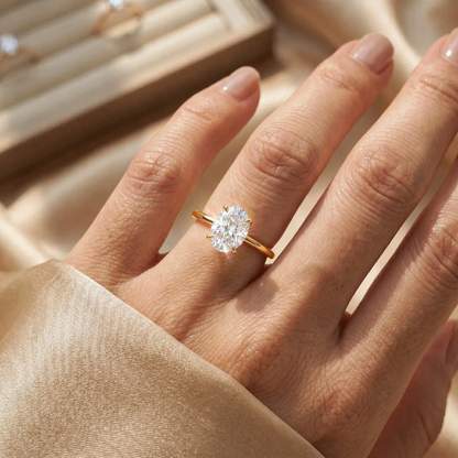 Pierścionek idealny na całe życie: Dwukolorowy pierścionek typu solitaire z brylantem o szlifie owalnym i oprawą z litego złota próby 14K – Wyprzedaż w ostatnim dniu: -90% 🔥